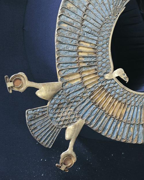 Collar of Shoshenq IIIGolden collar once belonging to Shoshenq III in the form of a vulture which is