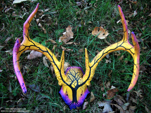 daughter-of-odin:shadyufo:Just listed this Dead Tree Sunset buck skull cap & antlers in the shop