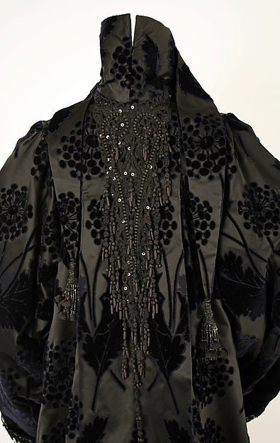 edwardian-time-machine:CoatDesign House: House of Worth (French, 1858–1956)Date: 1898Source