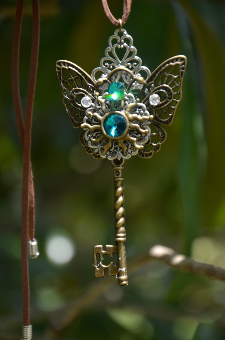 frozencrafts:  Verity by PrincessSongBird