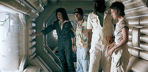 dailyaliens: # crew goals 