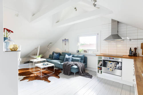 gravityhome:  Light attic apartment  Follow Gravity Home: Blog - Instagram - Pinterest - Bloglovin - Facebook  