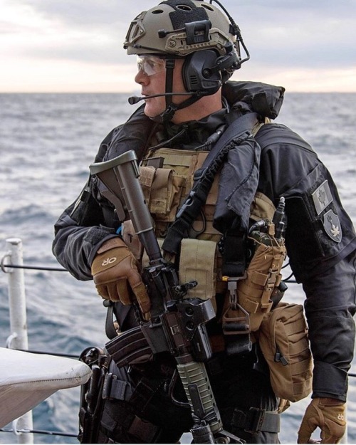 Canadian Tactical Operations Group (MTOG) member