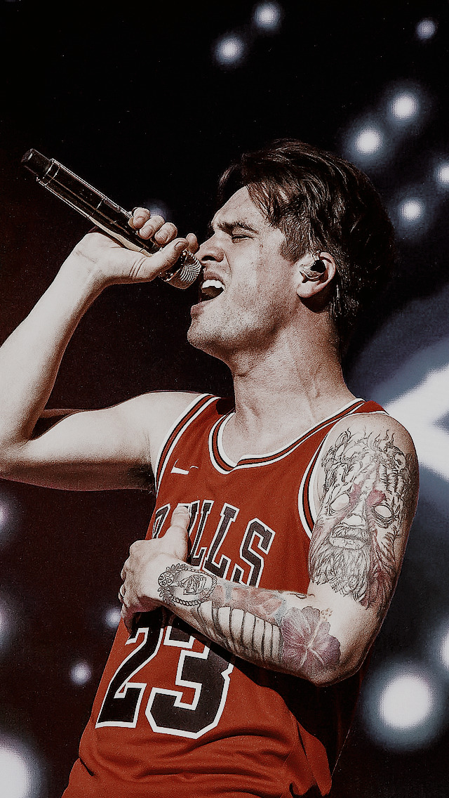 lockscrewnsx: ♦ brendon urie ♦ like or reblog if you save or use 