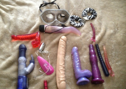 swing-bi-us: what shall i use on my so wet pussy ?
