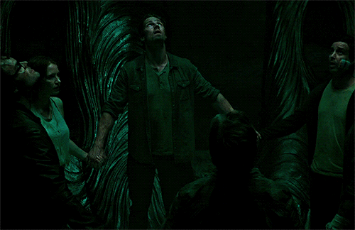 bills-skarsgards:But you know what they say about Derry? No one who dies here ever really dies.IT: C