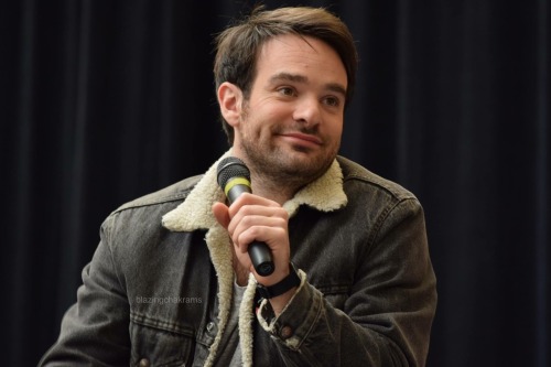 blazingchakrams:I have to share a few of my favorite pictures I took at the Daredevil Q&A of Cha
