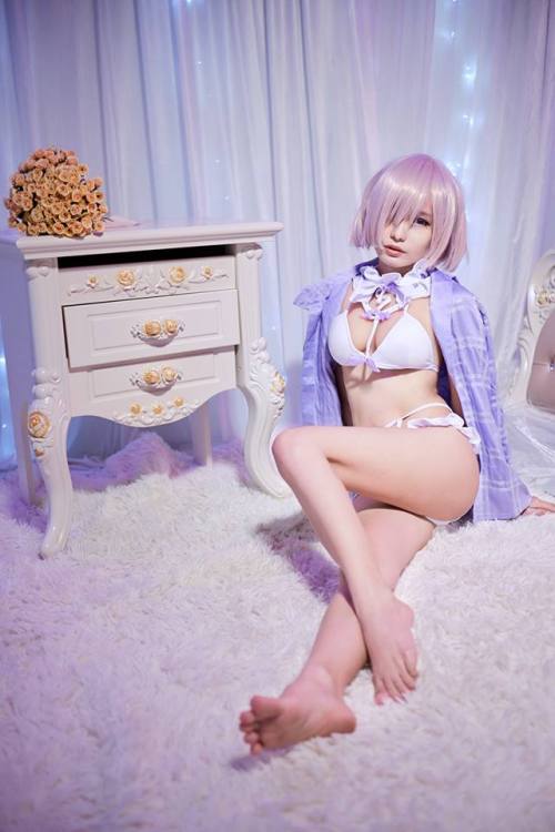 chickcosplay:  Mashu by Twitch: lolielie http://ift.tt/2EDdgHc