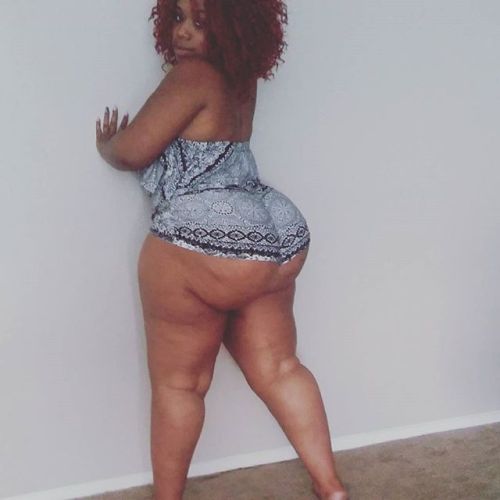 thickasses-n-thighs: HYDRO