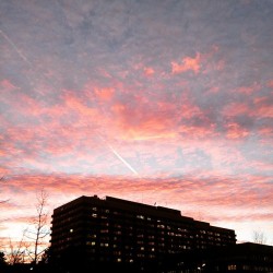 Comme dernier jour de boulot, ça pourrait être pire. #sunrise #switzerland #beautiful #goodmorning