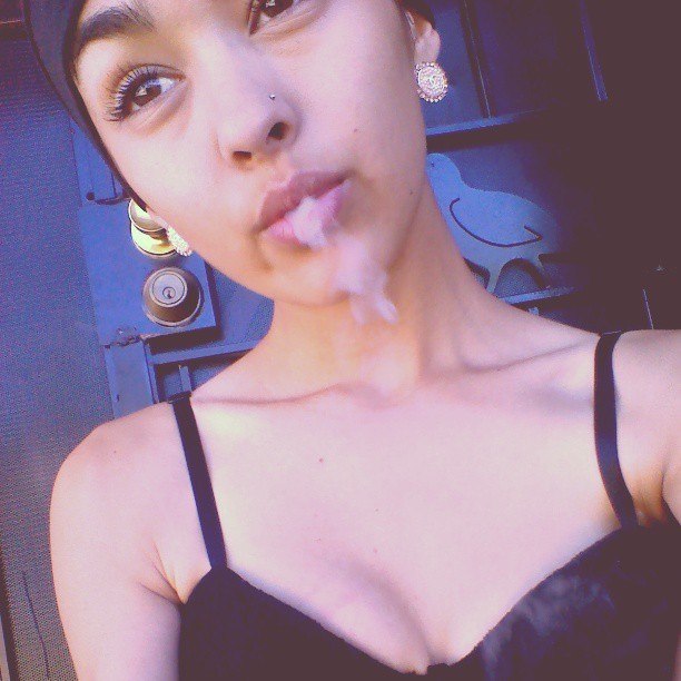 theganjagirls:  From @china420hunny http://bit.ly/14N7Hh0 http://bit.ly/ZZGQbP