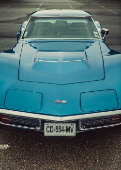 chromjuwelen:  (via A ‘71 Corvette Stingray LS6 in France Is an Unexpected Surprise | Articles)