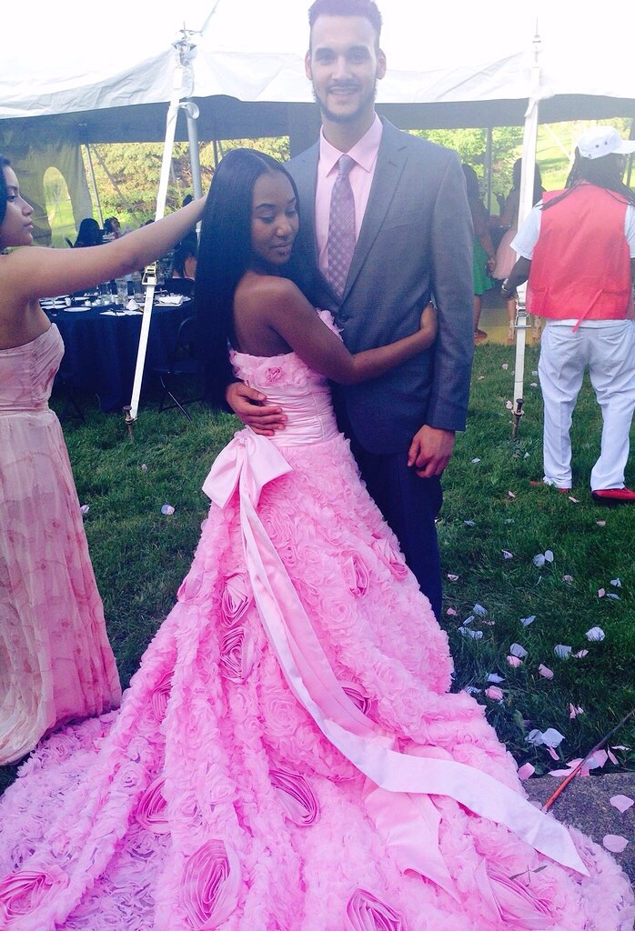 vibewithaecha:  I attended a pretty pink wedding on Saturday..and everyone thought