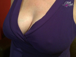 Dressy cleavage!