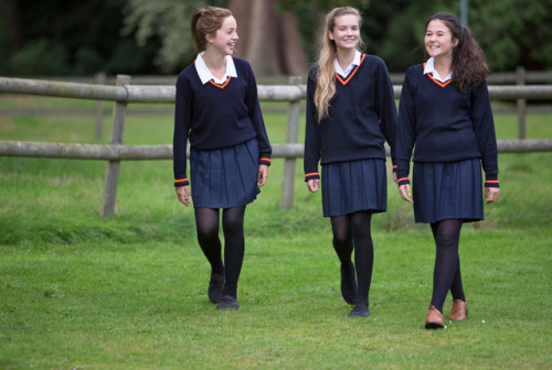 immigrants-welcome:just imagine these white school girls are doing work experience in refugee camp s