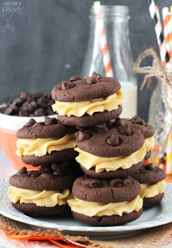 sweetoothgirl:  Pumpkin Chocolate Chip Cookie Sandwiches