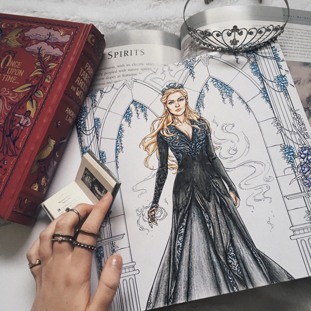 Featured image of post The Best 19 Feyre A Court Of Thorns And Roses Coloring Book