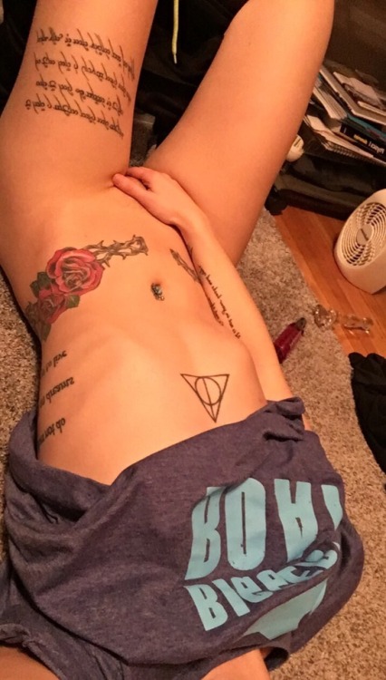 littlexmissxlexa:Masturbating on the floor in front of the space heater cuz y not Would love to watc