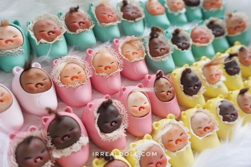 Hi!! More pictures of the crying babies that will be available at @wonderlandofplay .At the second