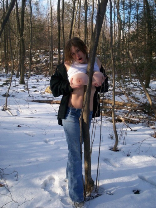 boobtags:  ლ( . )| |( . )ლ   #CleavageHolder 