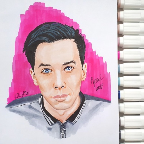 liludilu: Here is @amazingphil to make your day better.instagram