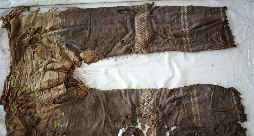 coolartefact:  3000 year old trousers. The oldest known existant pair. [OS][860x460]Source: