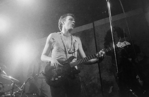 revlon-spam-queen:Richard Hell