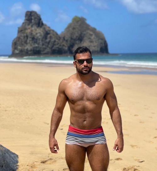 THE JUICY LATIN COCKS