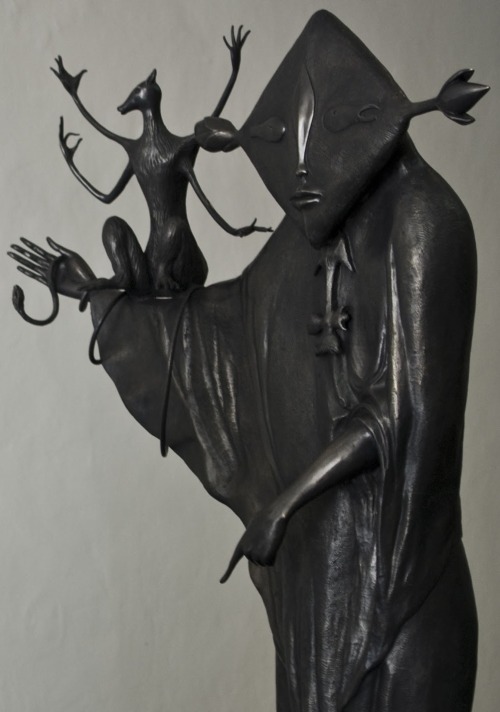 jawsomejaba: Leonora Carrington, El Nigromante (The Necromancer). Bronze