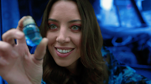 tvseriessource:Aubrey Plaza as Lenny Busker in Legion (2017-2019)