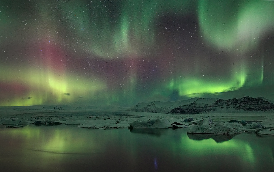 sagansense:   Photographer Örvar Atli Þorgeirsson captures Iceland’s otherworldly