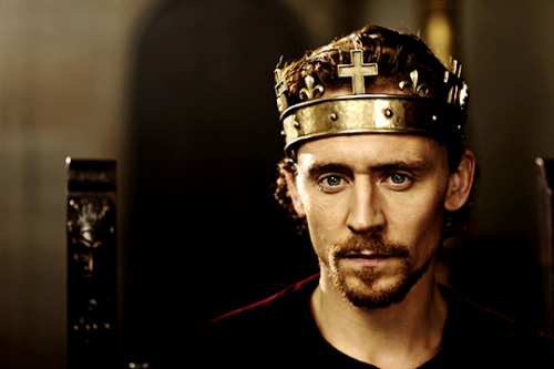 Humm’s Birthday Countdown 2020: My Favourite Hiddles3. Henry V from The Hollow Crown. Because leathe