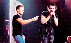 ffranksiero:  3/60: Your favorite BROTPS (2/2) - Liam & Harry“if I was an animal, my mating call would sound a little like this, "hello, I’m the real liam payne, nice to meet you” 