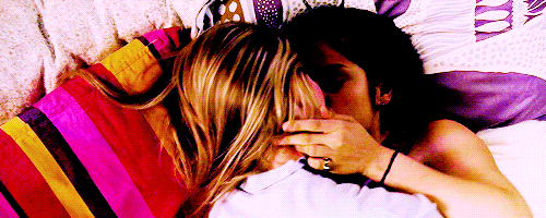 lipstick-lesbian:  ♀♡♀