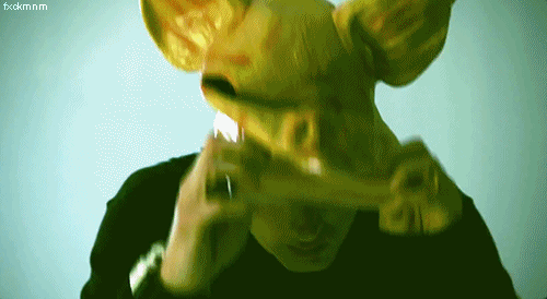 eminemslimarshall:Is there a link to this???  What is that? A new music video?