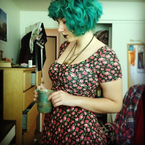 roseroseheyrose:  my hair matches my new dress and my mug and my nails. this is what happiness feels like. 