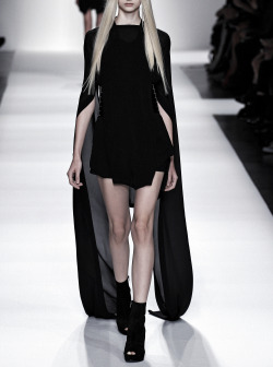 kuroikami:  Ann Demeulemeester S/S ‘13