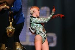 my-my-miley:  Photo - Miley Cyrus tickets now on sale http://tr.im/4jzsw