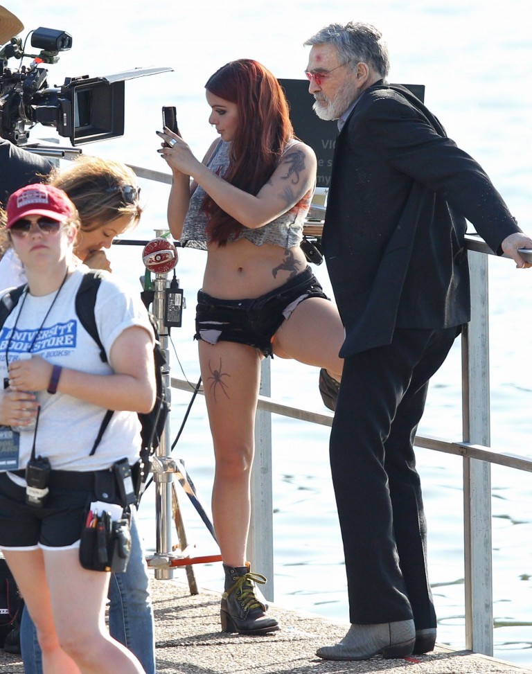 doctor-pochi:   Ariel Winter Mix