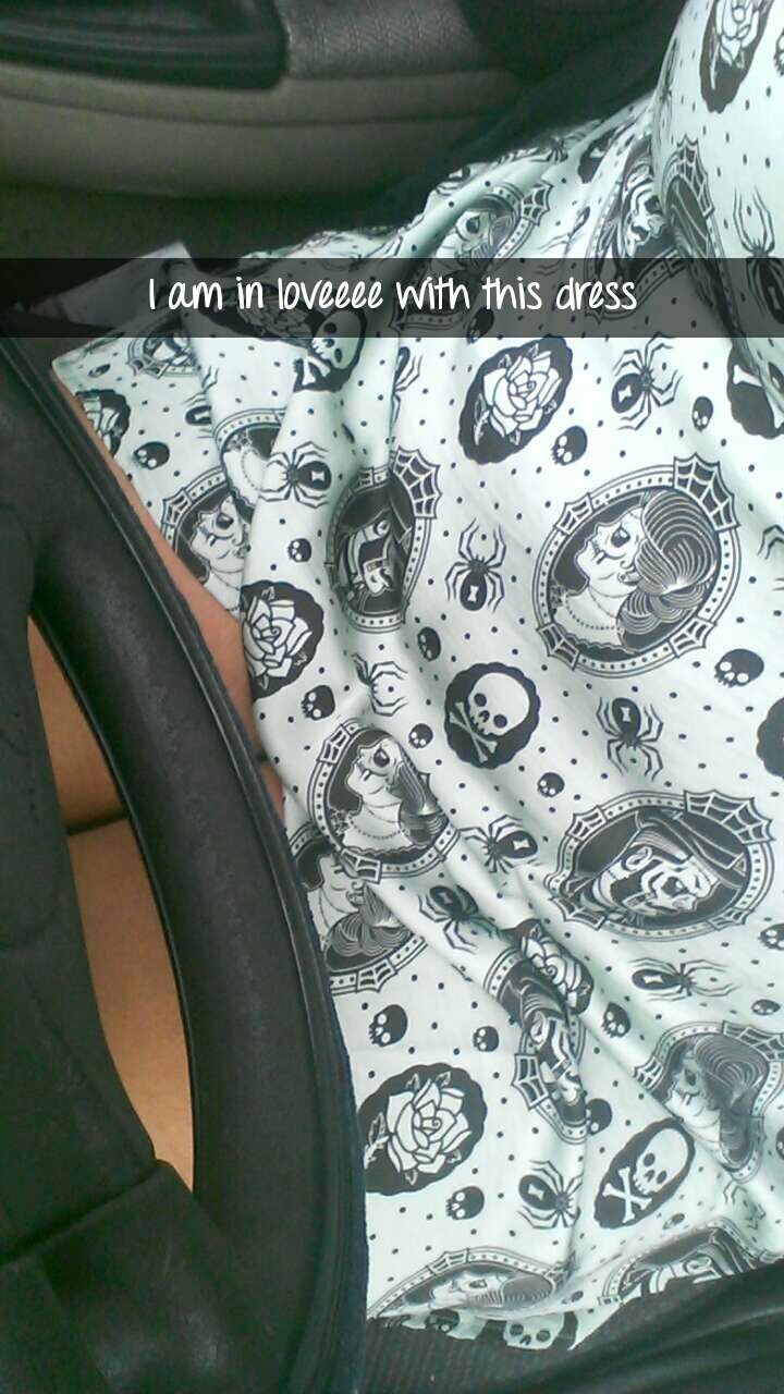 fatmelaningoddess:My boobies are too big for this dress and its tight enough up top
