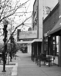 Cool shot from @downtownlawrenceks. I love the @urbanoutfitters storefront in LFK. #lawrenceks #massstreet #downtownlawrence #lfk #keeplawrenceweird  (at Urban Outfitters)