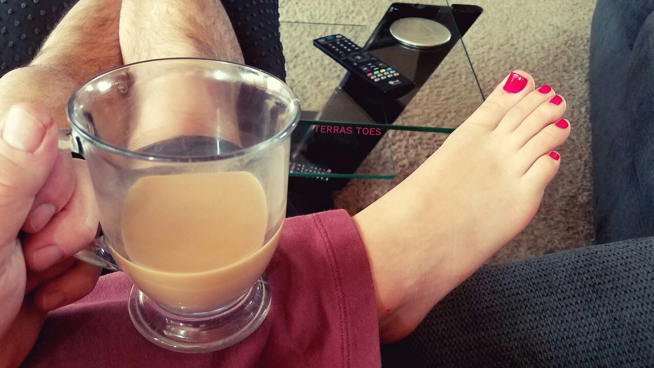 terras-toes: Morning Coffee   