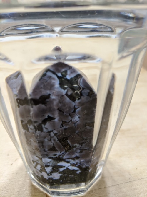 Hey Geology Tumblr, Do You Have Any Idea What This Is? I Just Traded A Bunch Of Other Rocks For It.