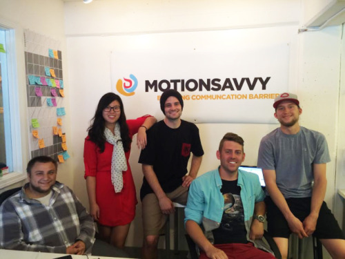 kararikue:  zmyaro:  To any Tumblrites who are deaf, hard of hearing, know people who are, or just enjoy cool tech, a start-up called MotionSavvy is working on technology that uses Leap Motion to recognize sign language and and outputs written or spoken