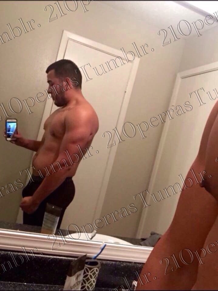 jonathanecko:  210perras:  Jon satx top  Loves to eat ass before he fucks  u good