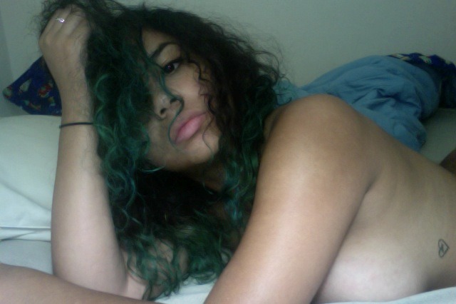 chickenstarqueen:  chickenstarqueen:  hair in my face 1 &amp;2  i think this