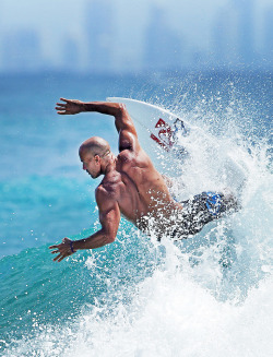 surf4living:  slater at snapper ph: luke