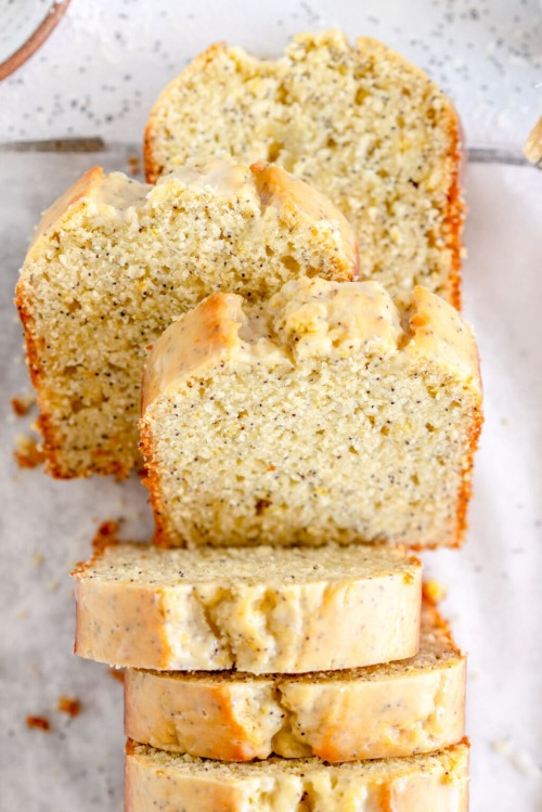 sweetoothgirl:  Lemon Poppy Seed Loaf Cake