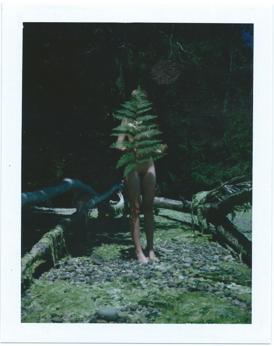 katlynart:  Model : whensinistermensmileFuji Film 100Cwww.katlynart.com