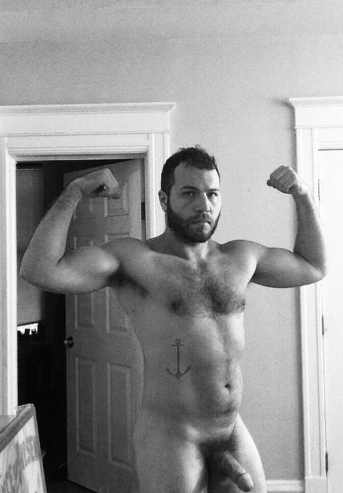 chriscanandwill:  dilf-fan:  HUNKY, HUMPY, SEXY CLARK ROGERS. I LOVE HIS BIG THICK